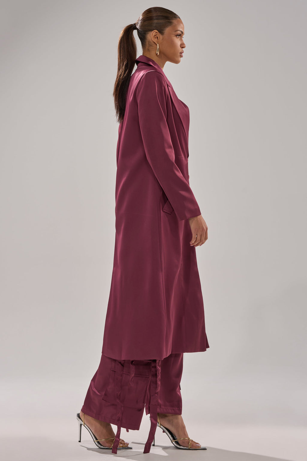 TAKE ME EVERYWHERE SATIN TRENCH IN BURGUNDY