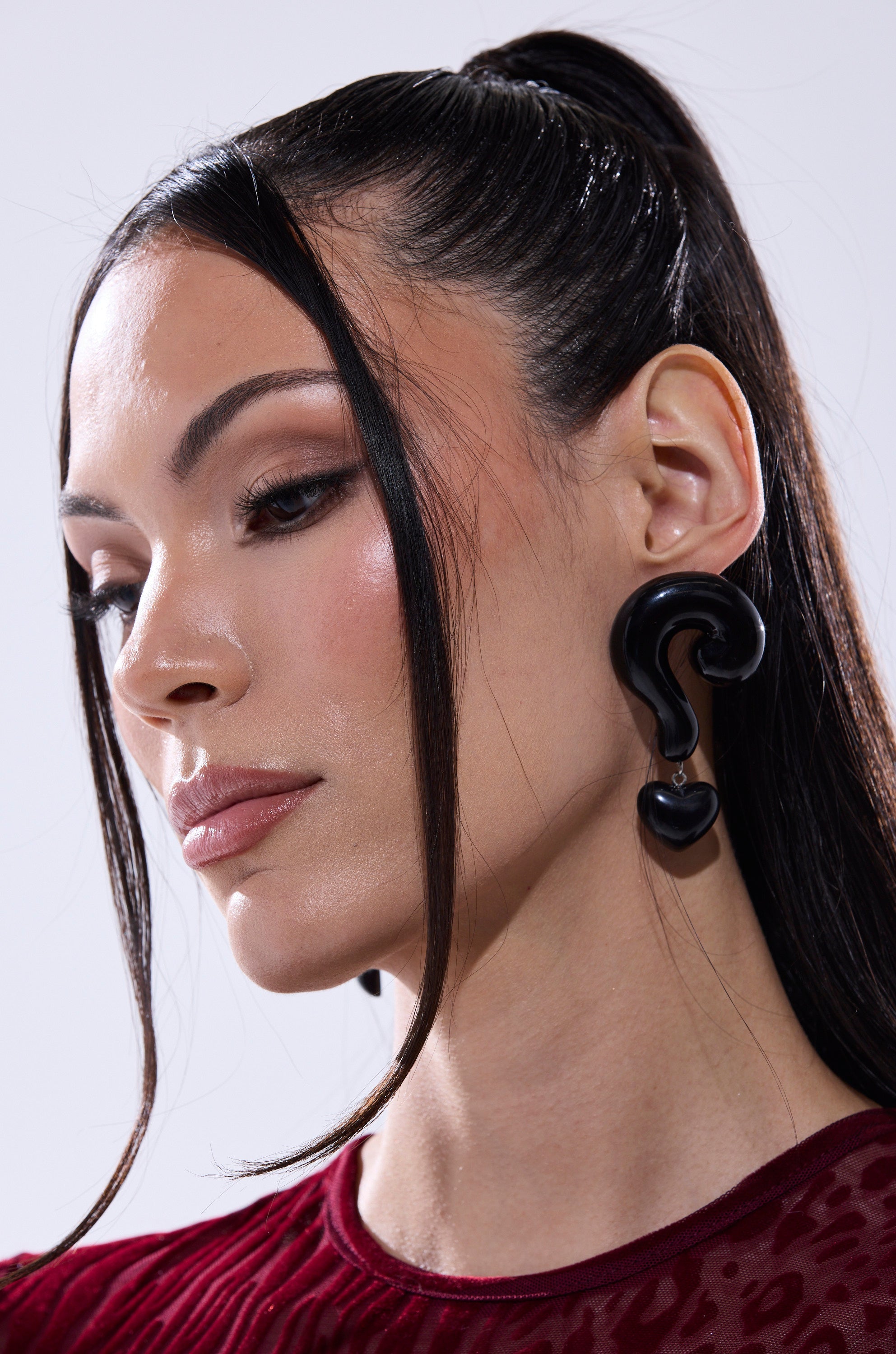 NO QUESTIONS EARRING