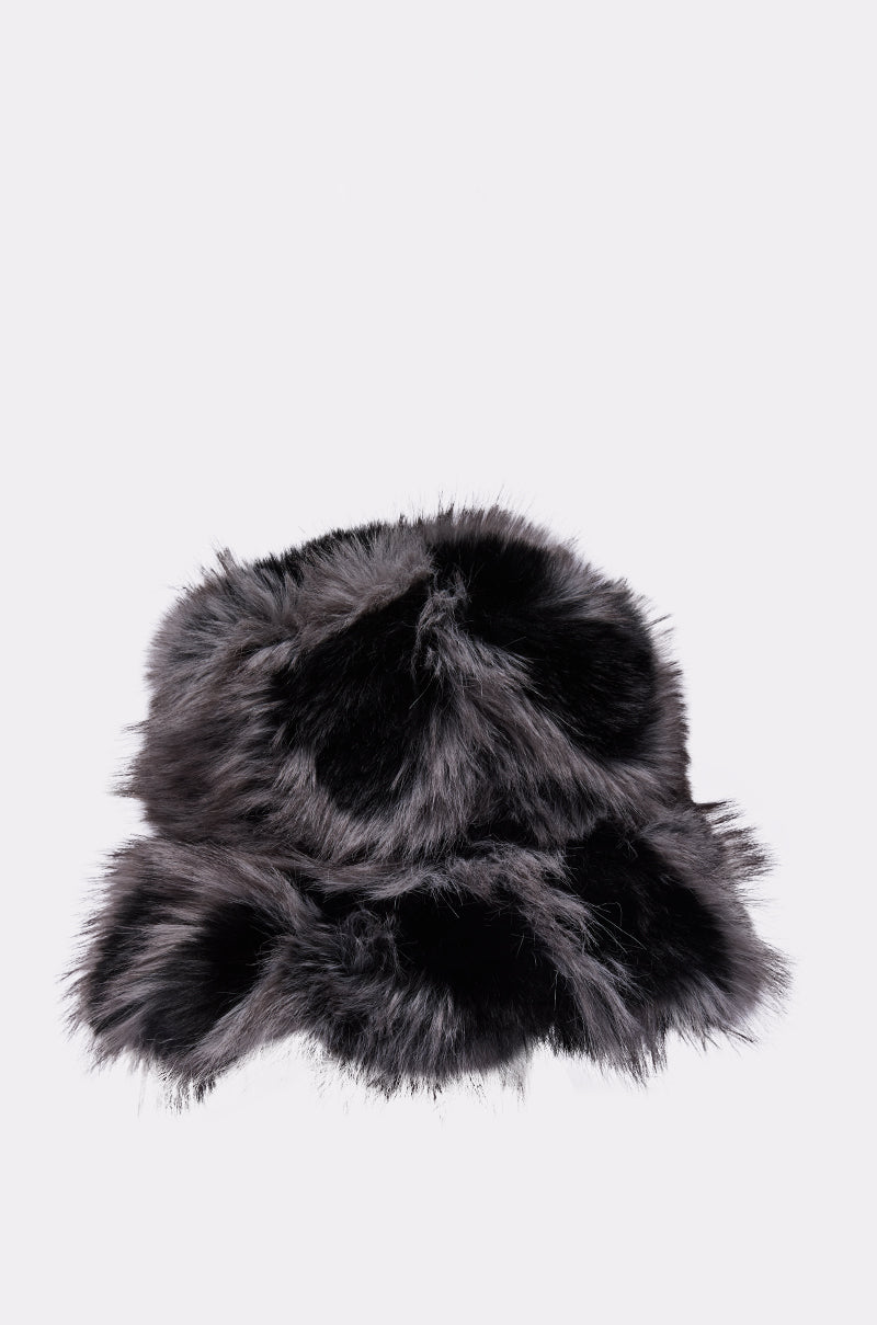 ARLO FAUX FUR BUCKET HAT