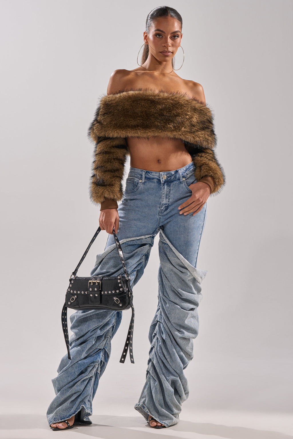 TEDDY BEAR CROPPED LONG SLEEVE TOP