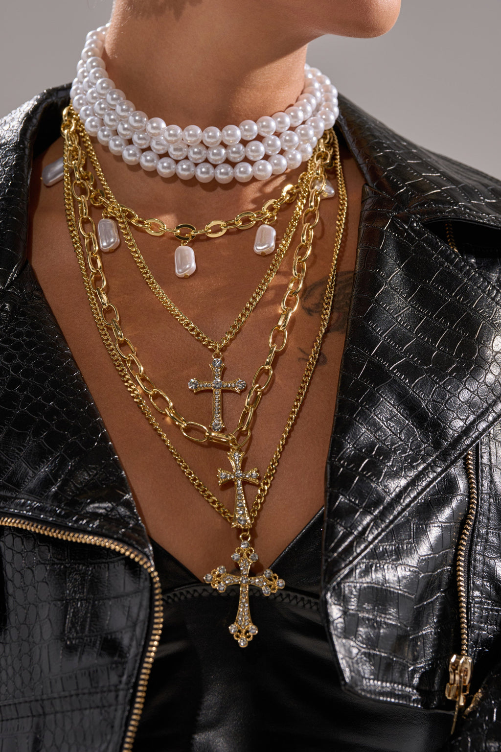 TAKE ME ON A TRIP NECKLACE