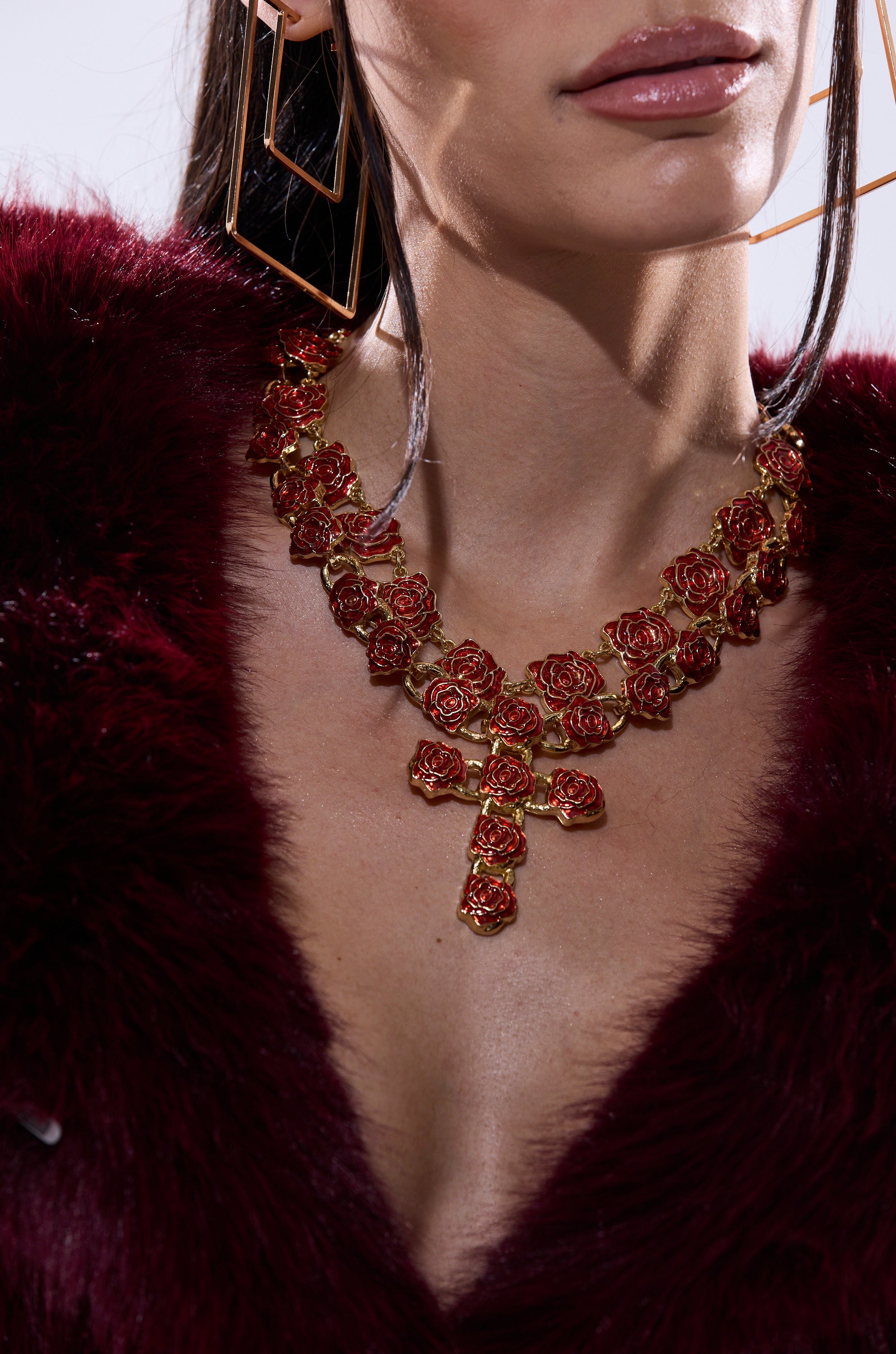 ROSES ARE RED NECKLACE SET