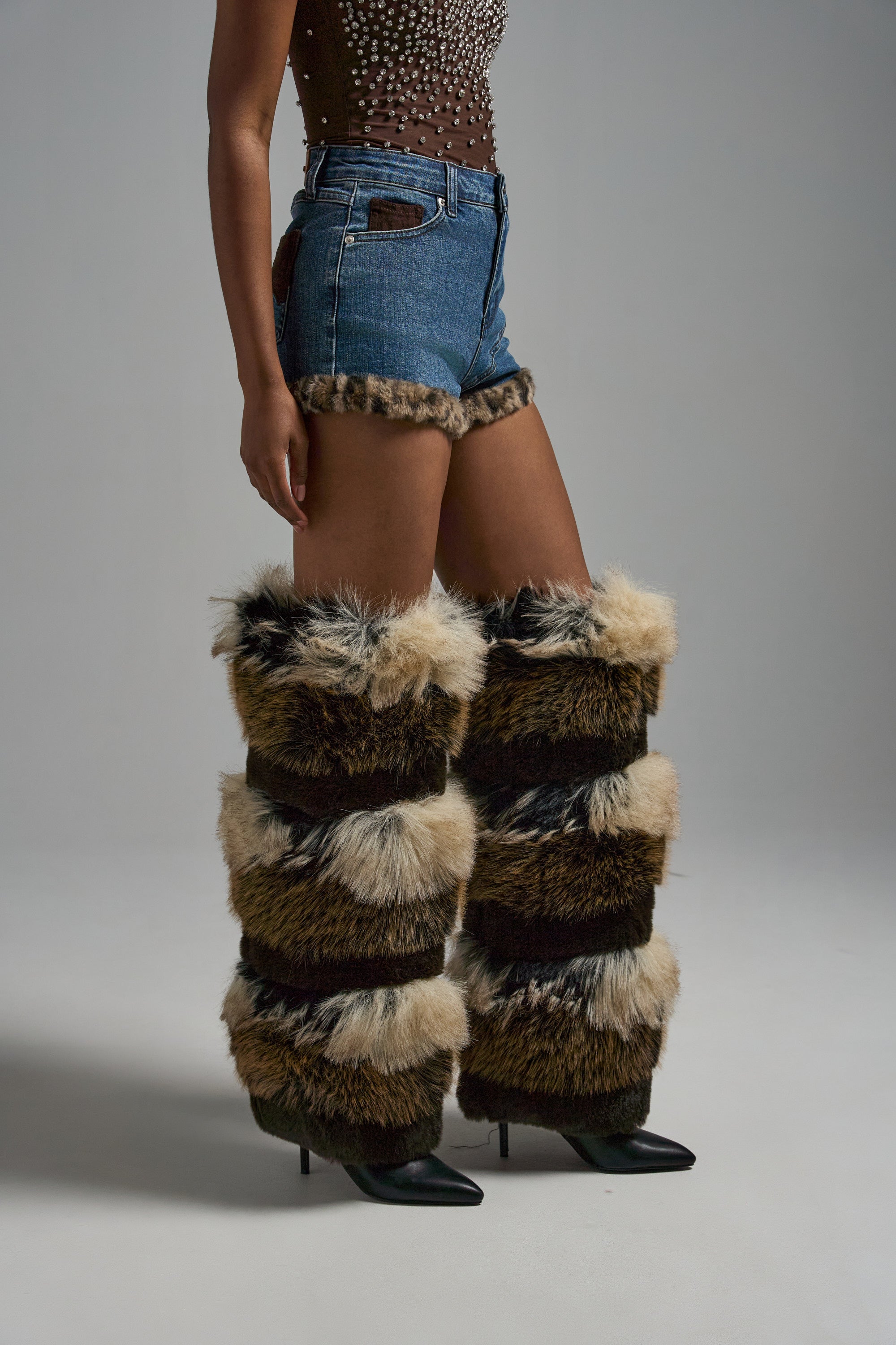 LOVE ME MORE DENIM SHORT