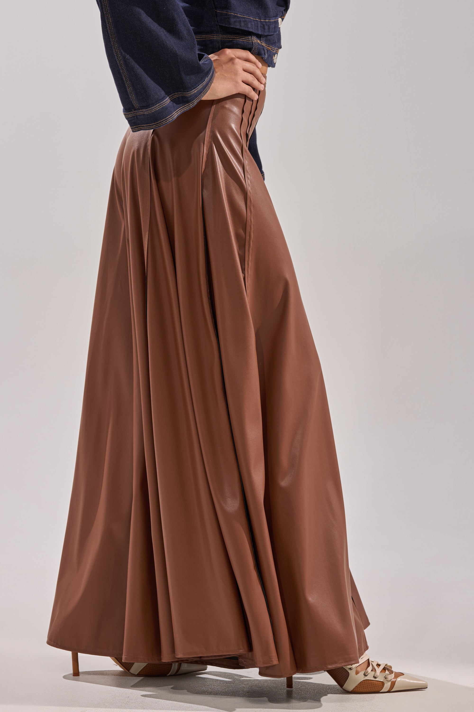 GALAXY FAUX LEATHER TROUSER IN BROWN