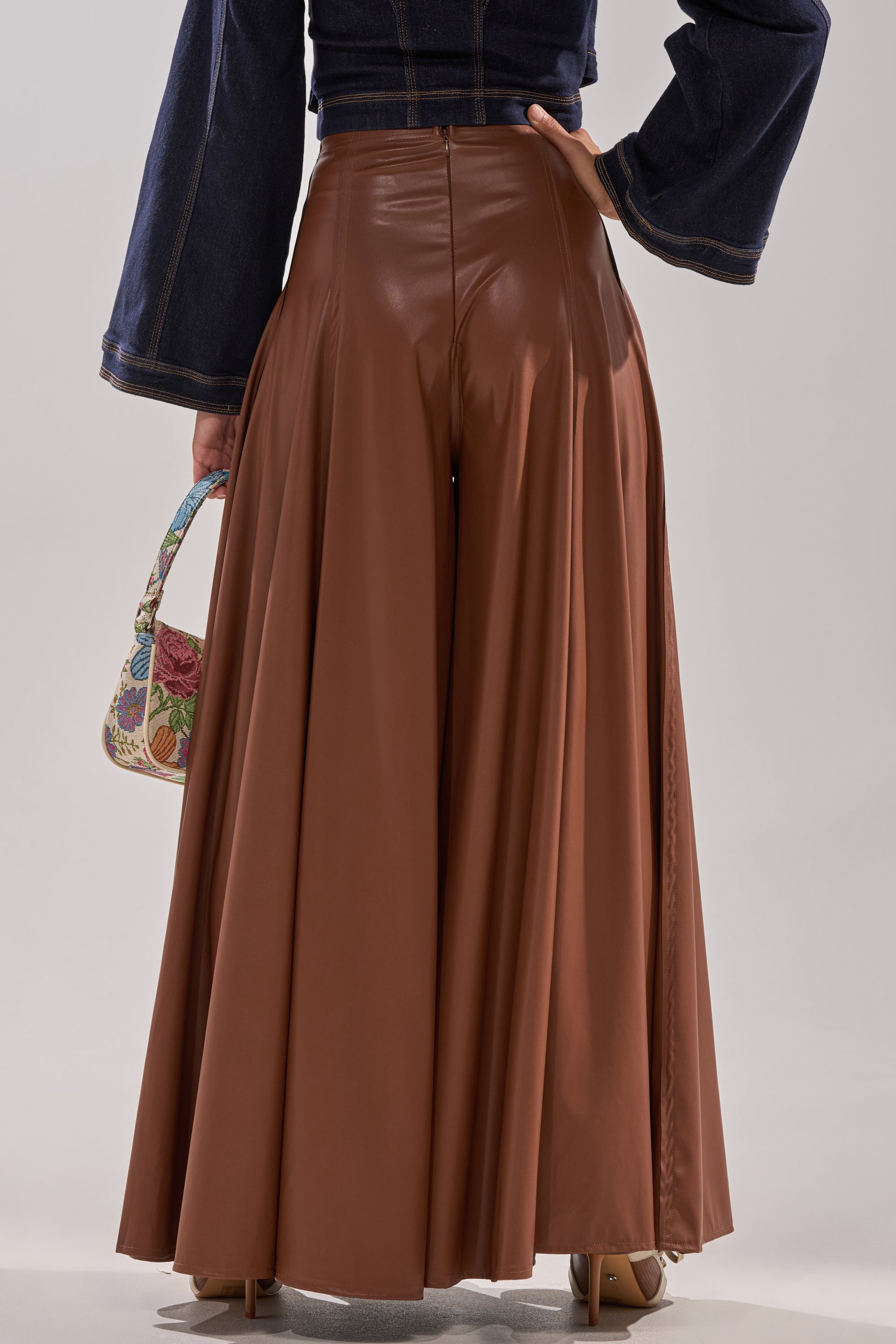 GALAXY FAUX LEATHER TROUSER IN BROWN