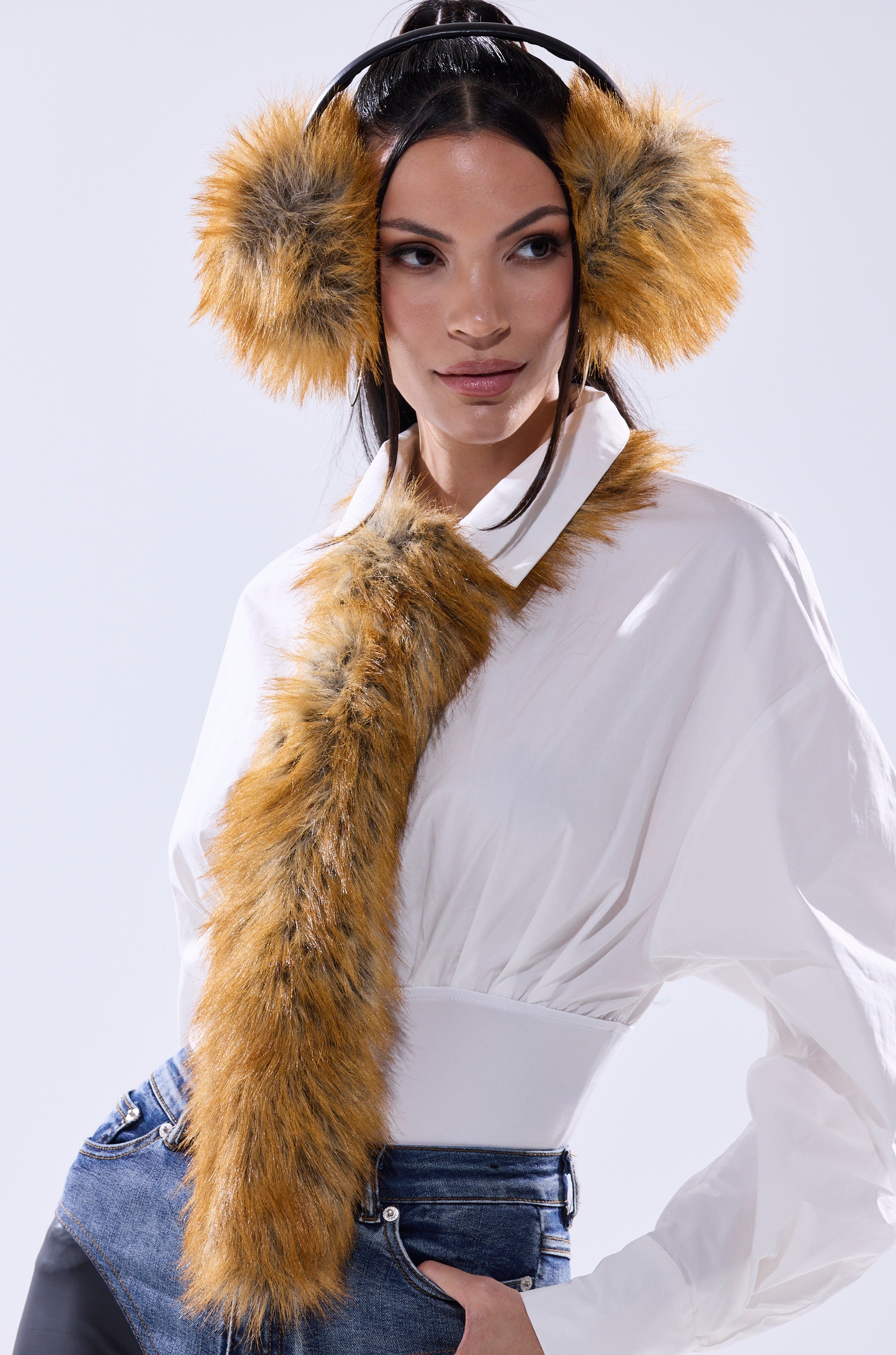 REALLY LIKE THAT FAUX FUR TIE