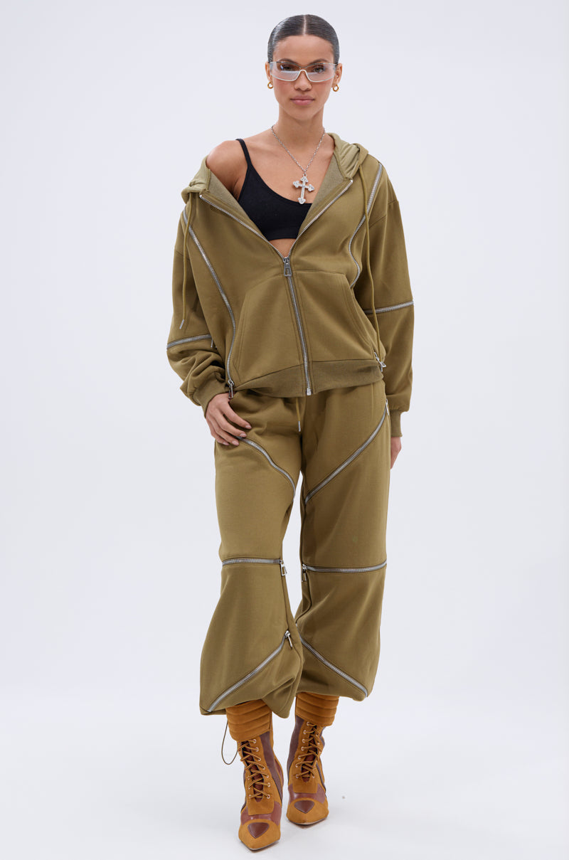 CALI MULTI ZIPPER SWEATPANT