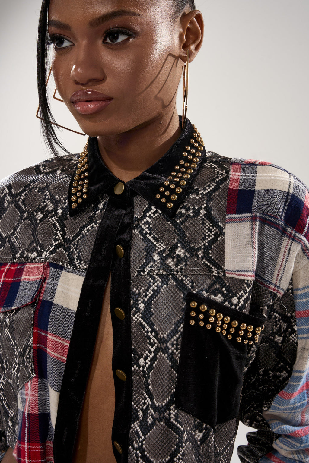 GUESS WHATS NEXT PLAID BUTTON DOWN