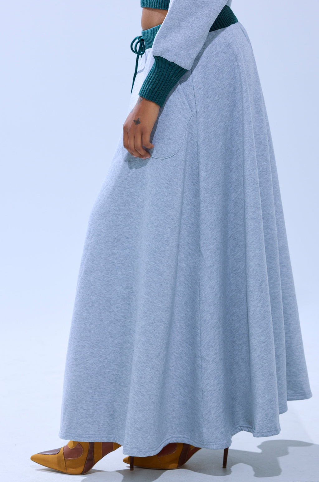 COLLEGIATE FRENCH TERRY MAXI SKIRT