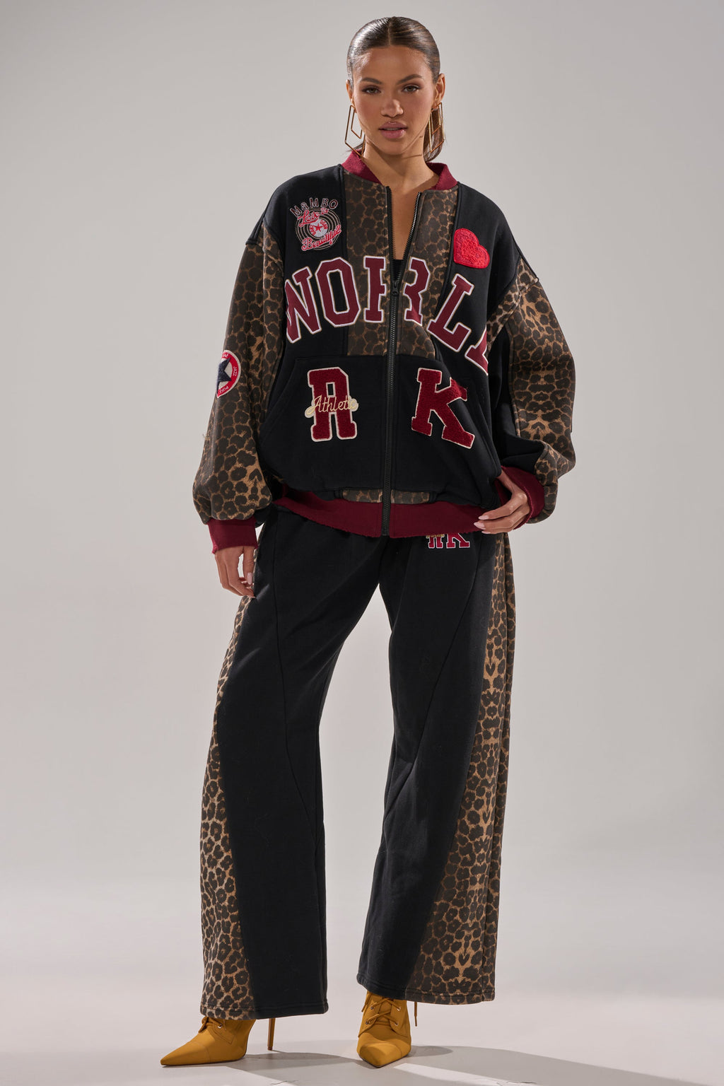 WORLD HOLD ON ZIP UP SWEATSHIRT