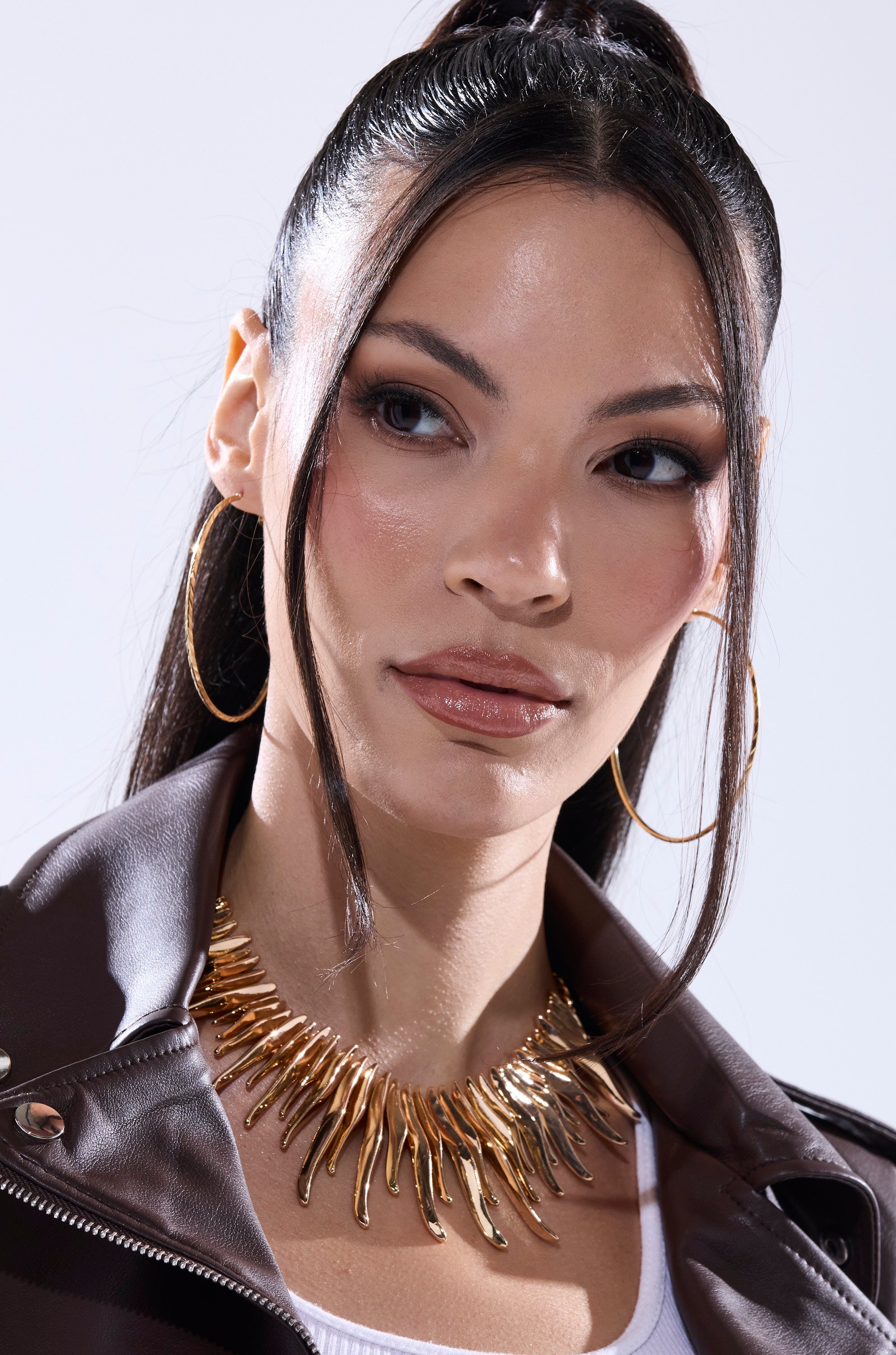 UNPREDICTABLE NECKLACE