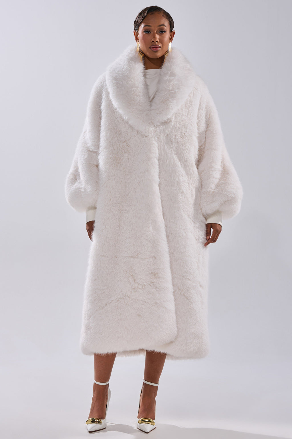 TSUNAMI FAUX FUR COAT IN WHITE