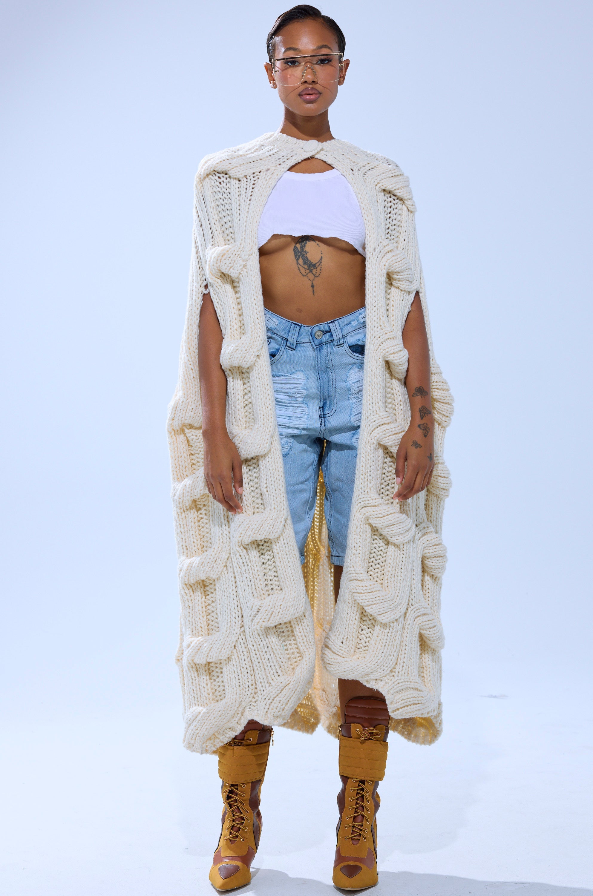 TEXTURED CHUNKY KNIT SWEATER