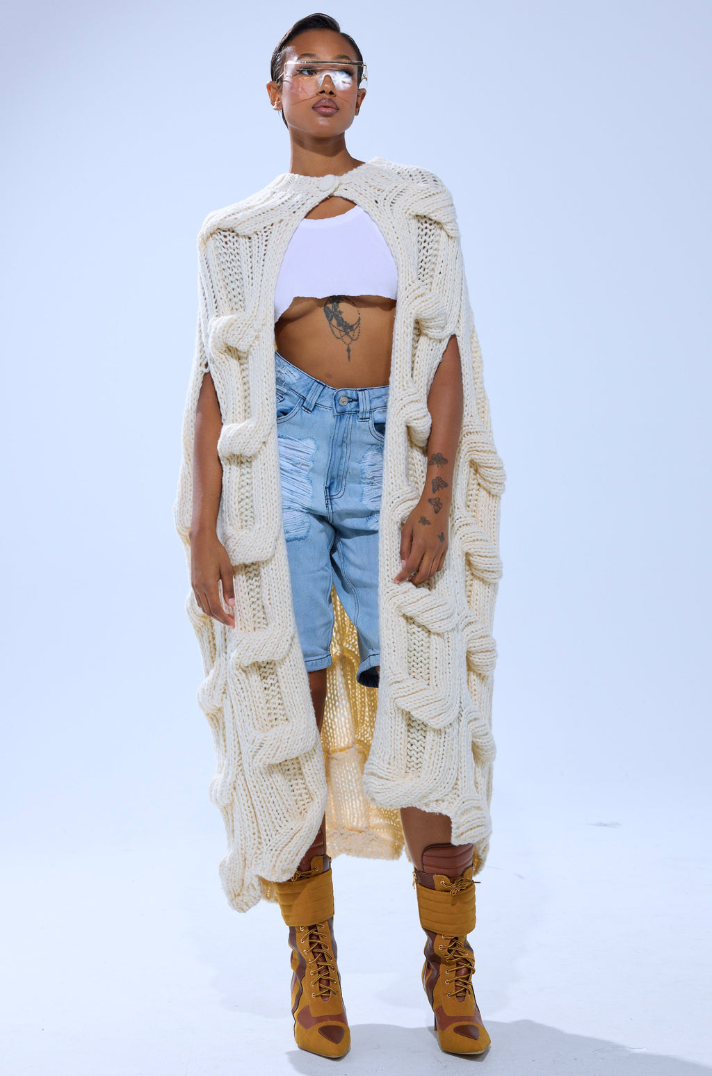 TEXTURED CHUNKY KNIT SWEATER